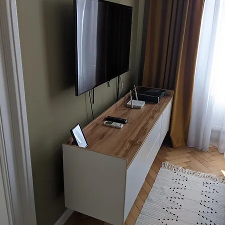 Ultra-central In The Historic Palace Apartment