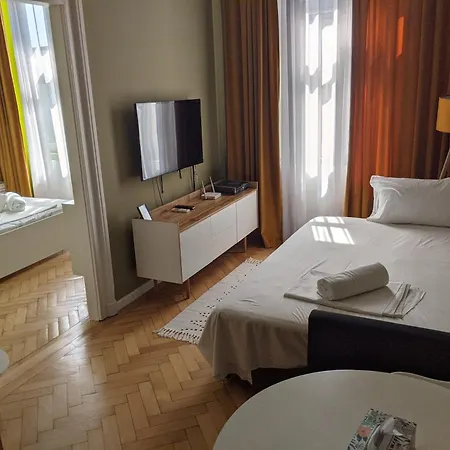 Ultra-central In The Historic Palace *